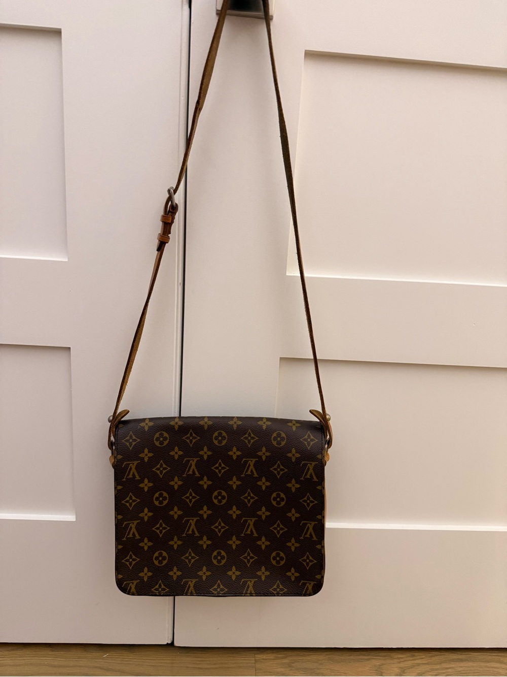 Louis Vuitton Brown Monogram Canvas Messenger Crossbody - Picture 2 of 14